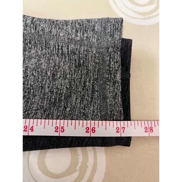 Avia Leggings Bundle! Size Medium. 2 pair. Charcoal and Light Grey Cargo Pocket - Picture 8 of 9